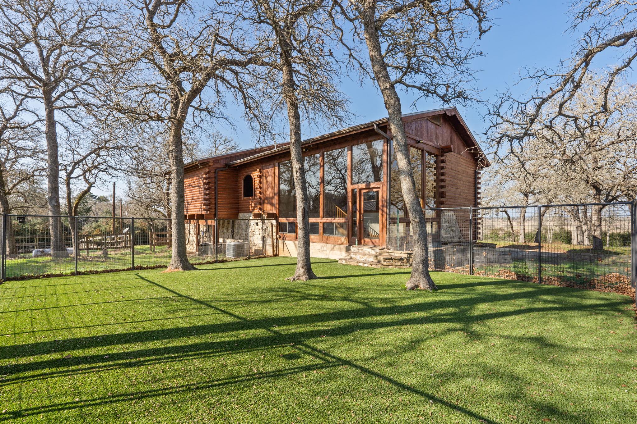 180 Bradley Ln, Rosanky, TX 78953