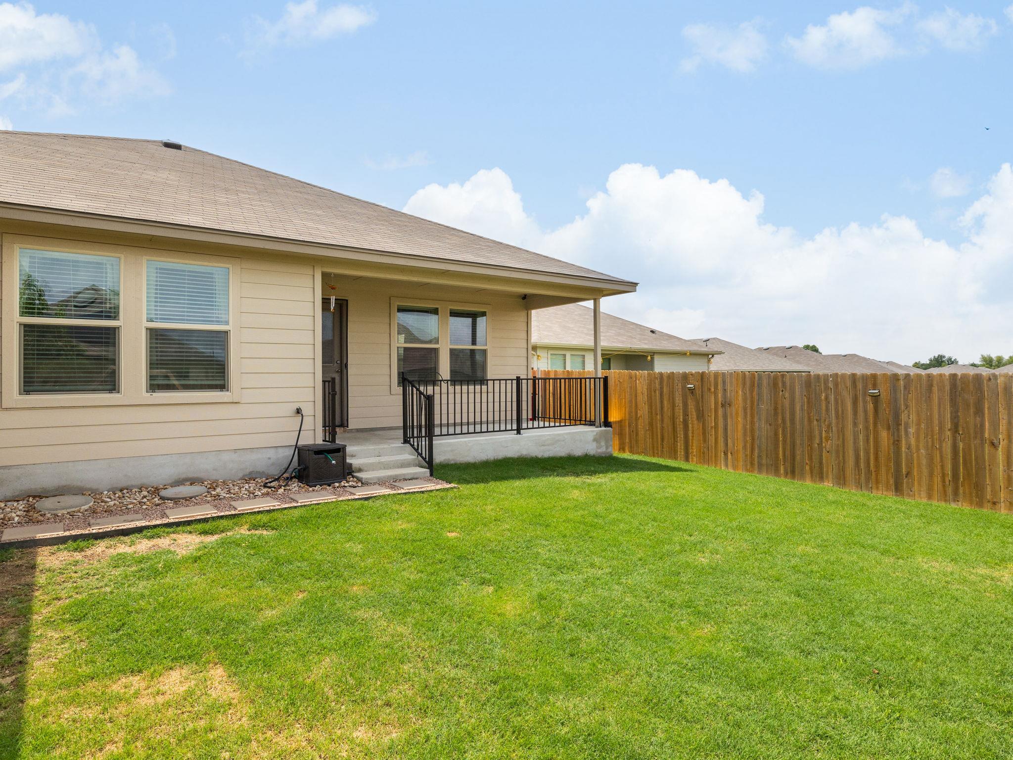 146 Hammond Ct, Jarrell, TX 76537