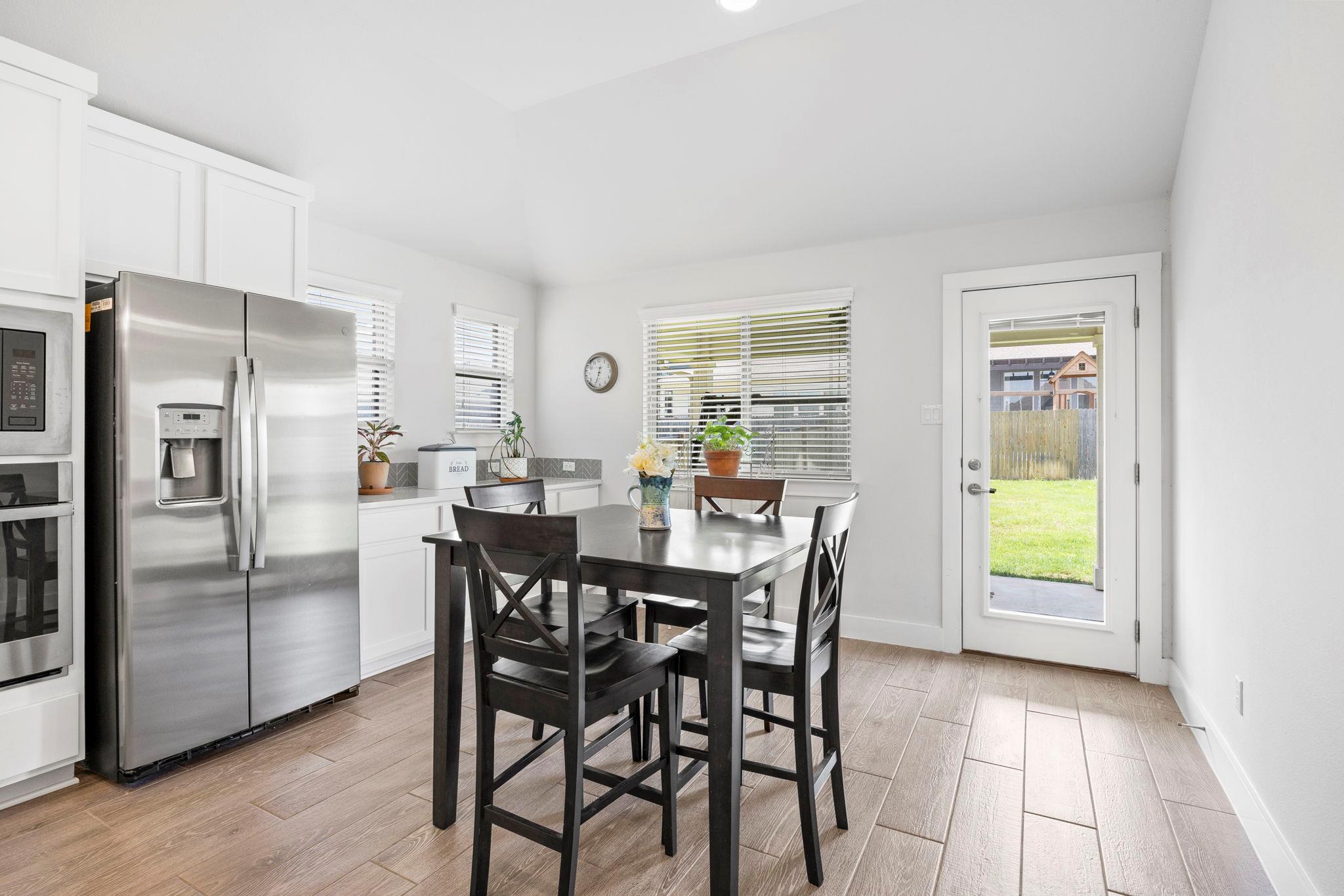 532 Elm Green St, Hutto, TX 78634