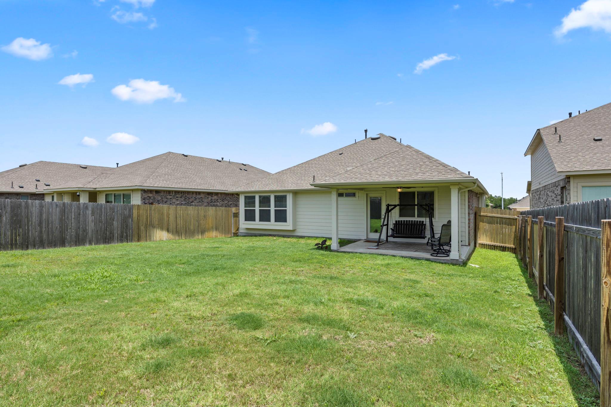 532 Elm Green St, Hutto, TX 78634