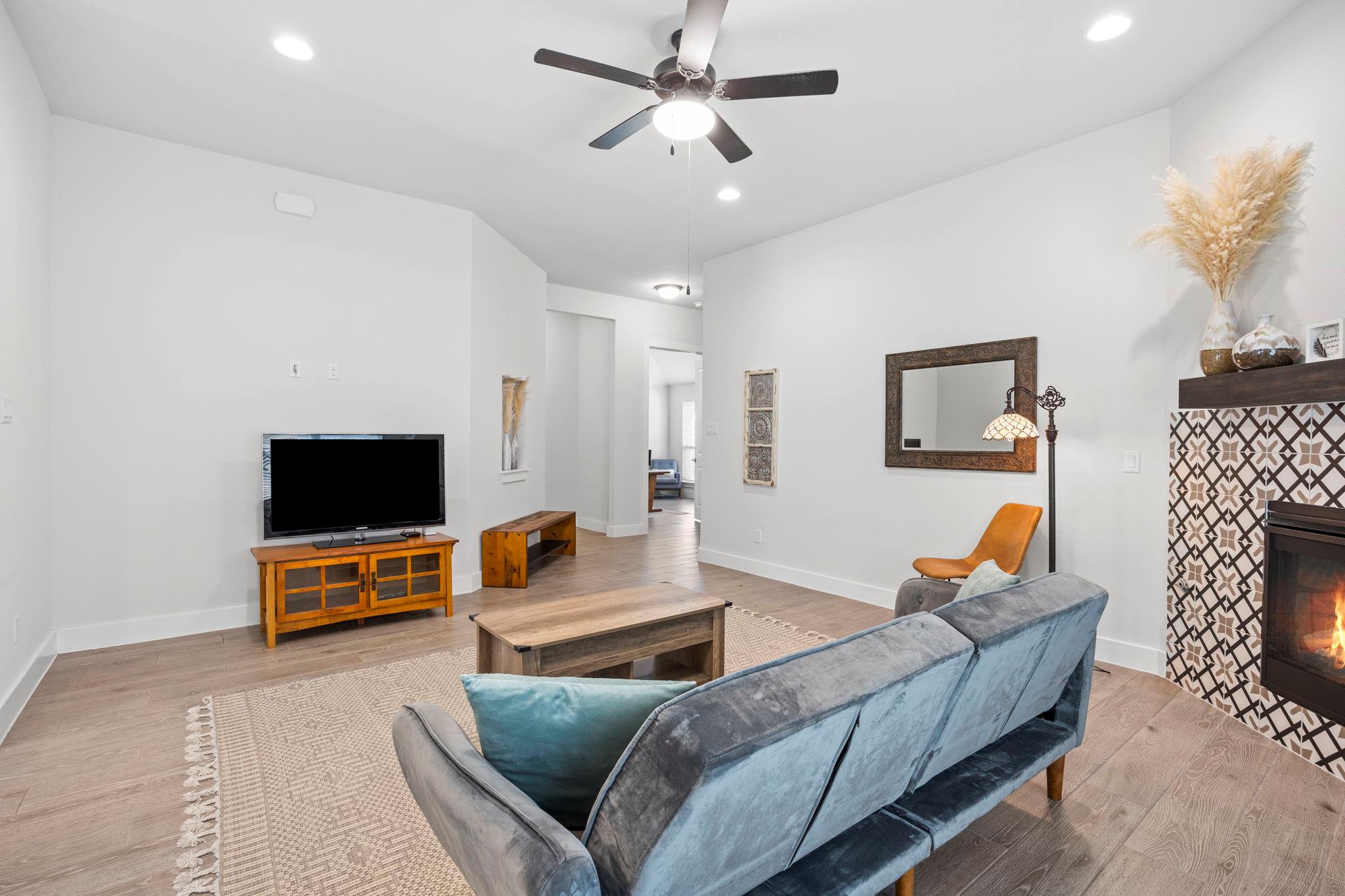 532 Elm Green St, Hutto, TX 78634