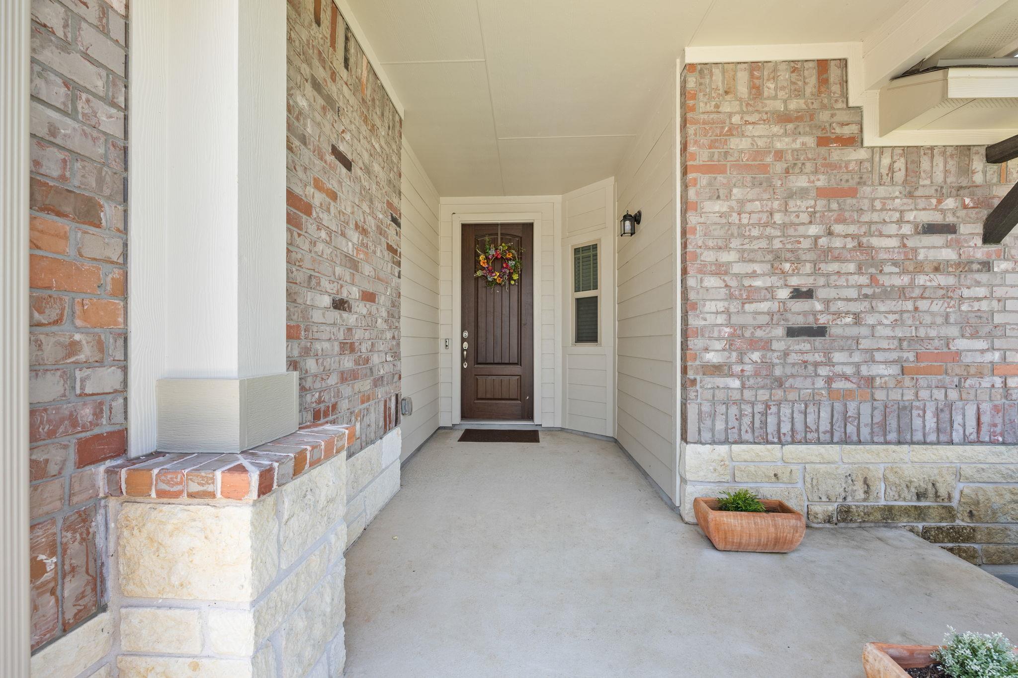 532 Elm Green St, Hutto, TX 78634