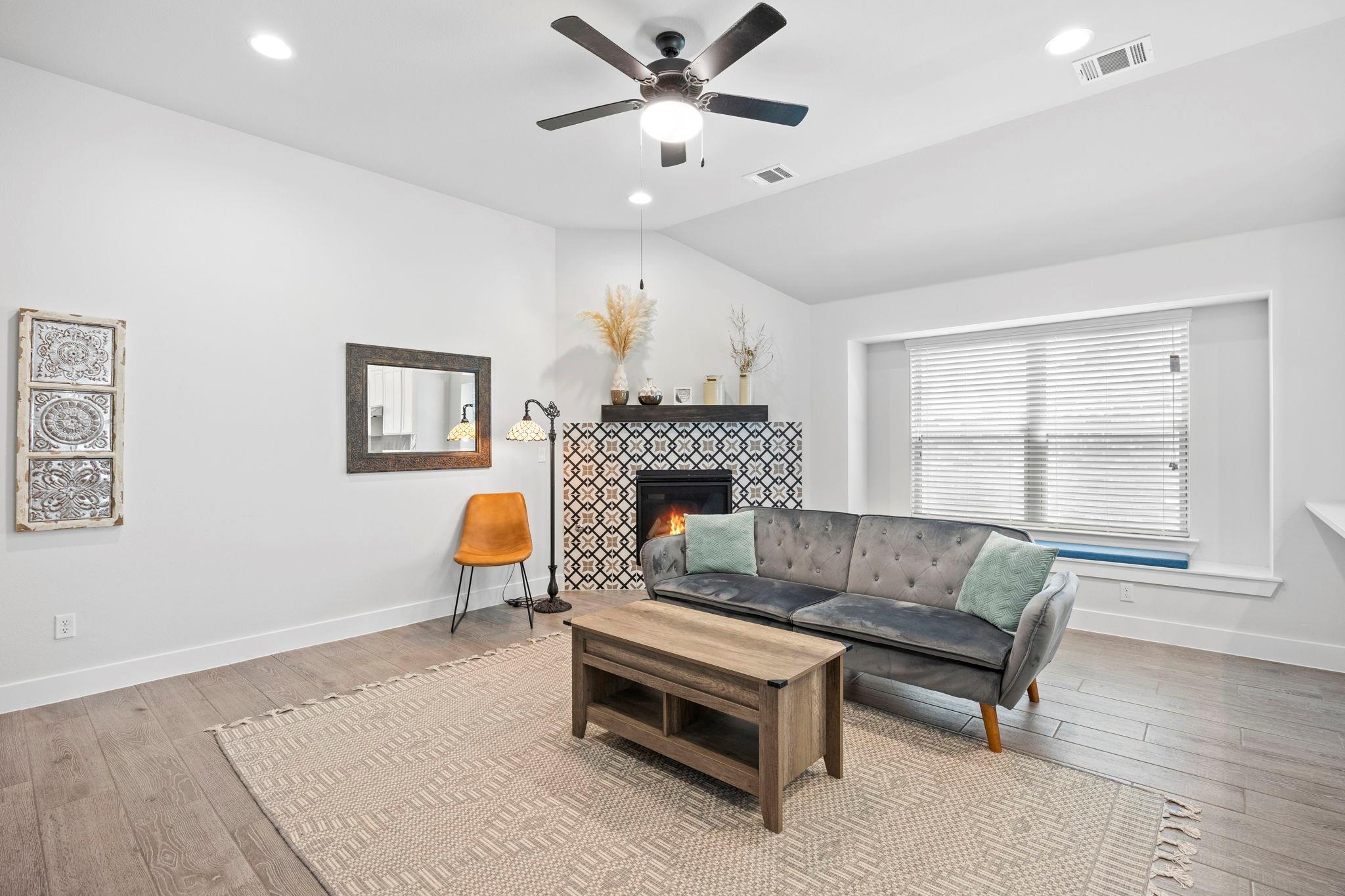 532 Elm Green St, Hutto, TX 78634