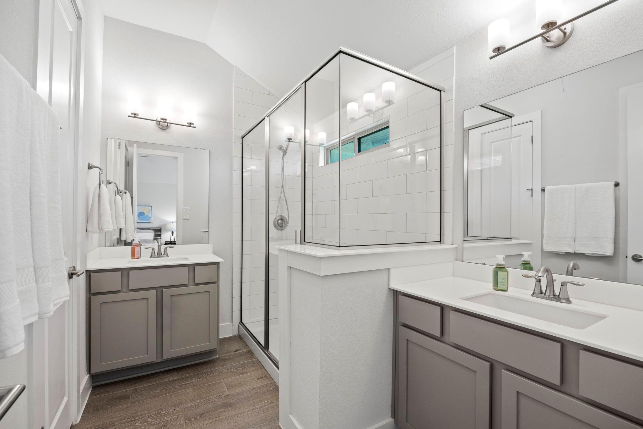 532 Elm Green St, Hutto, TX 78634