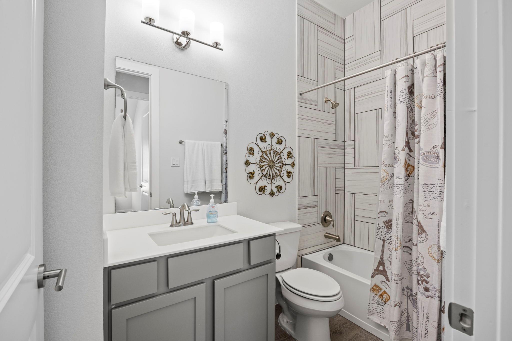 532 Elm Green St, Hutto, TX 78634