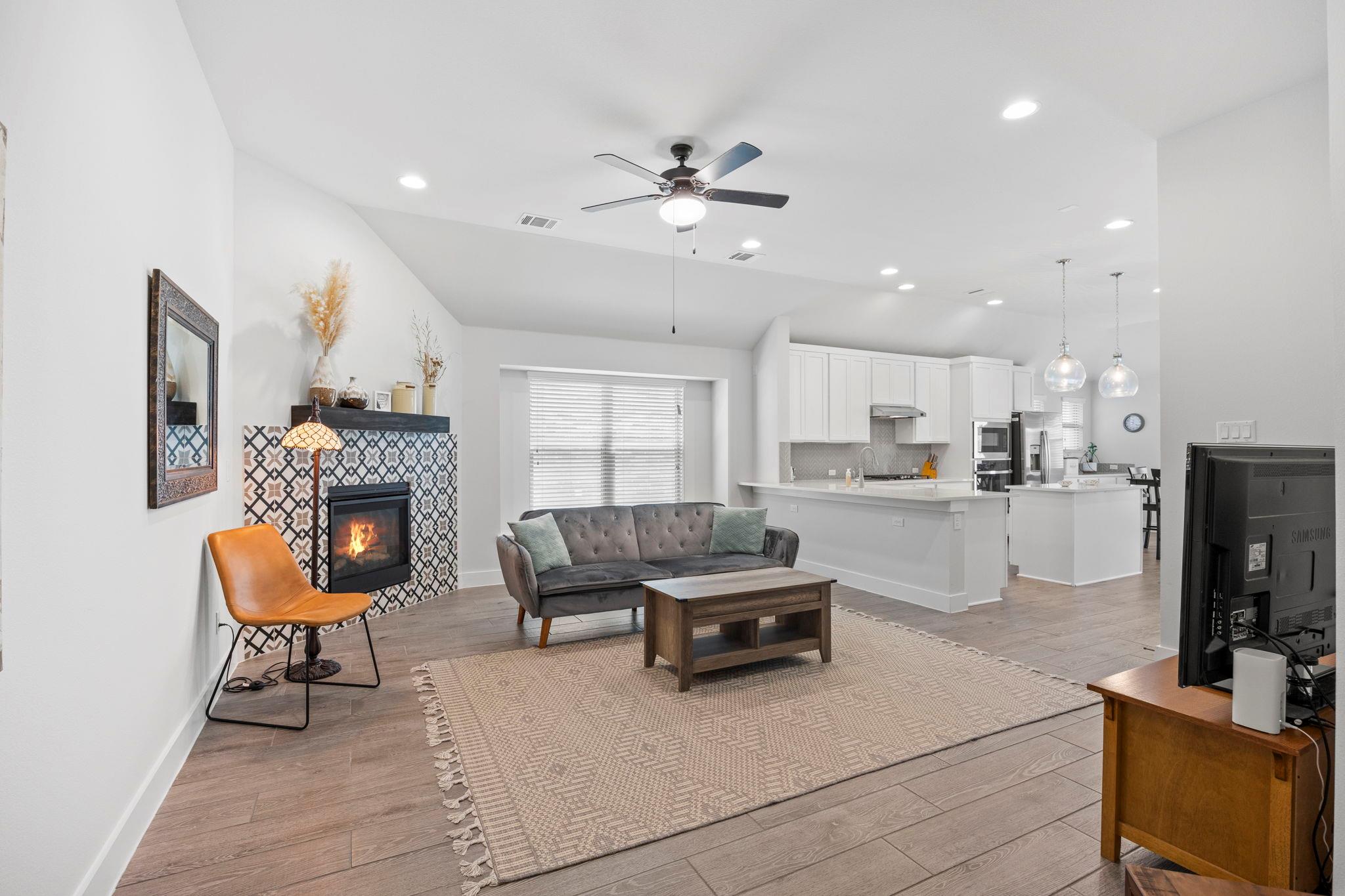 532 Elm Green St, Hutto, TX 78634