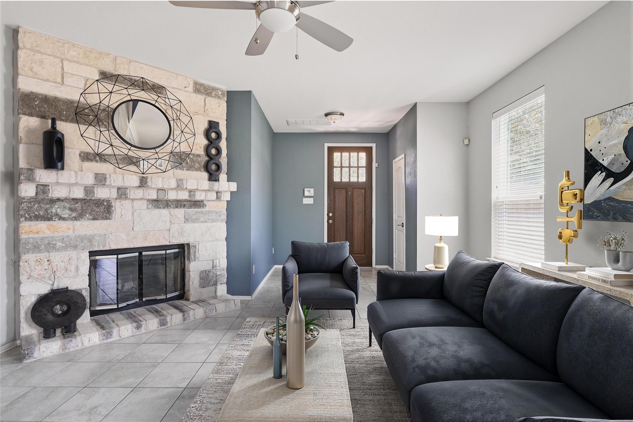 144 Holstein St, Hutto, TX 78634