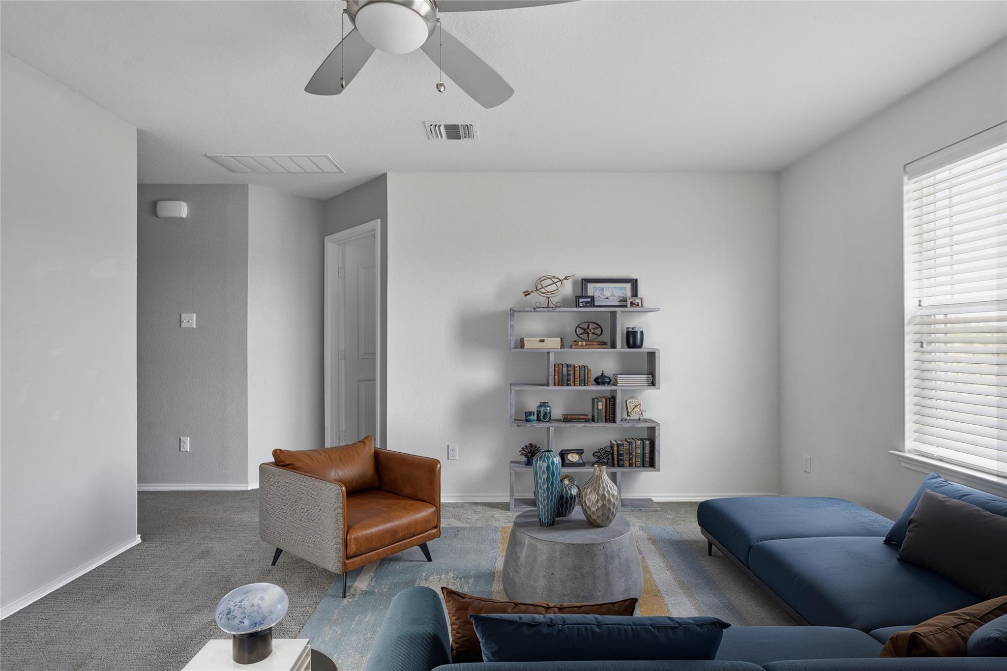 144 Holstein St, Hutto, TX 78634