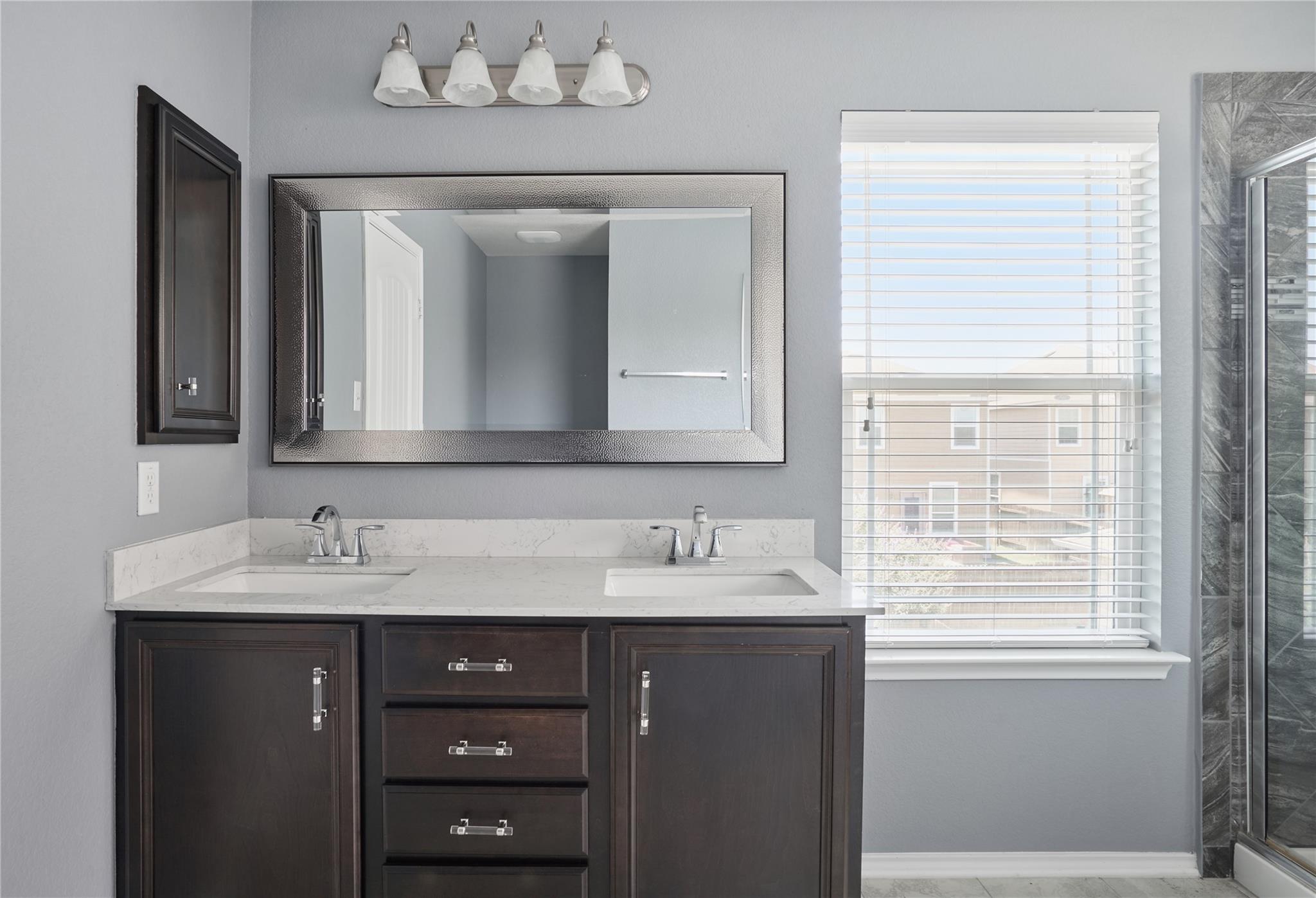 144 Holstein St, Hutto, TX 78634