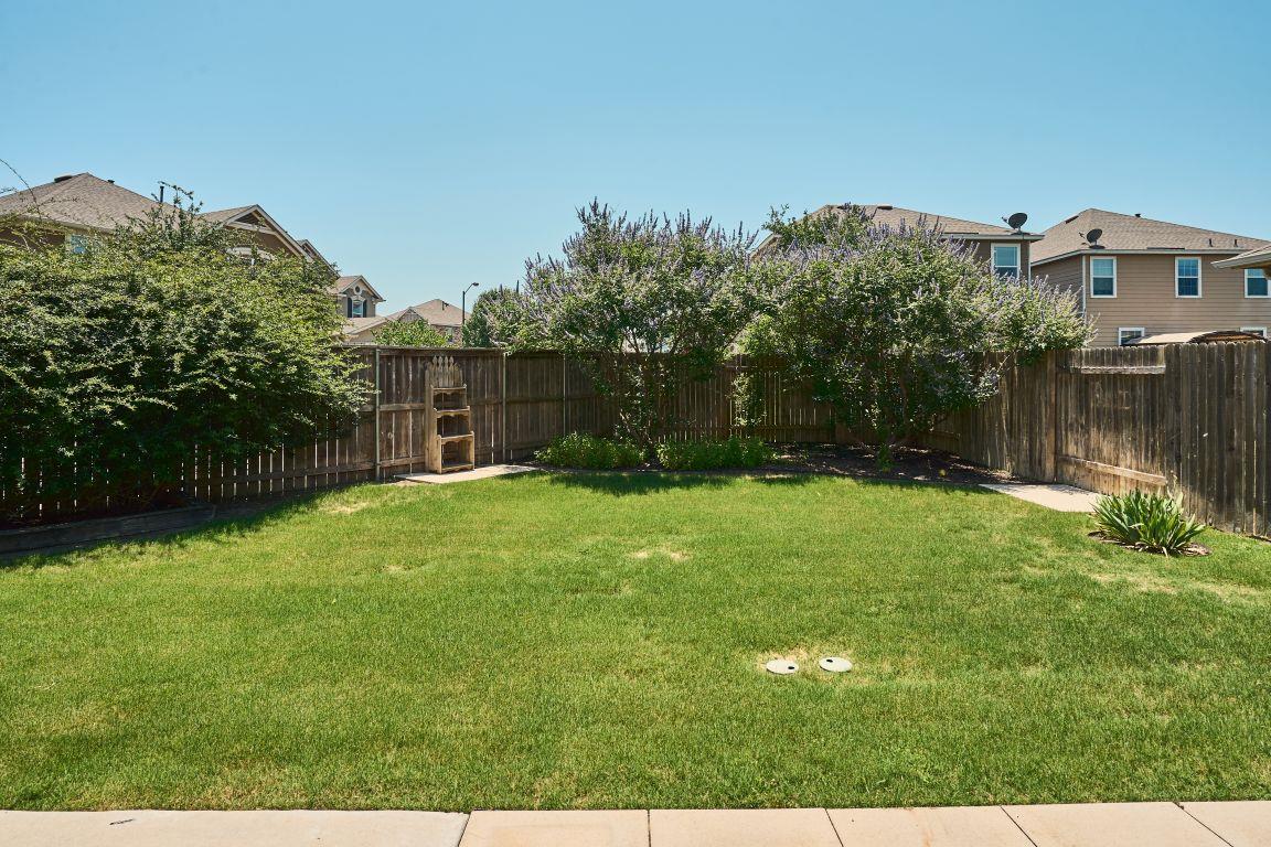 144 Holstein St, Hutto, TX 78634