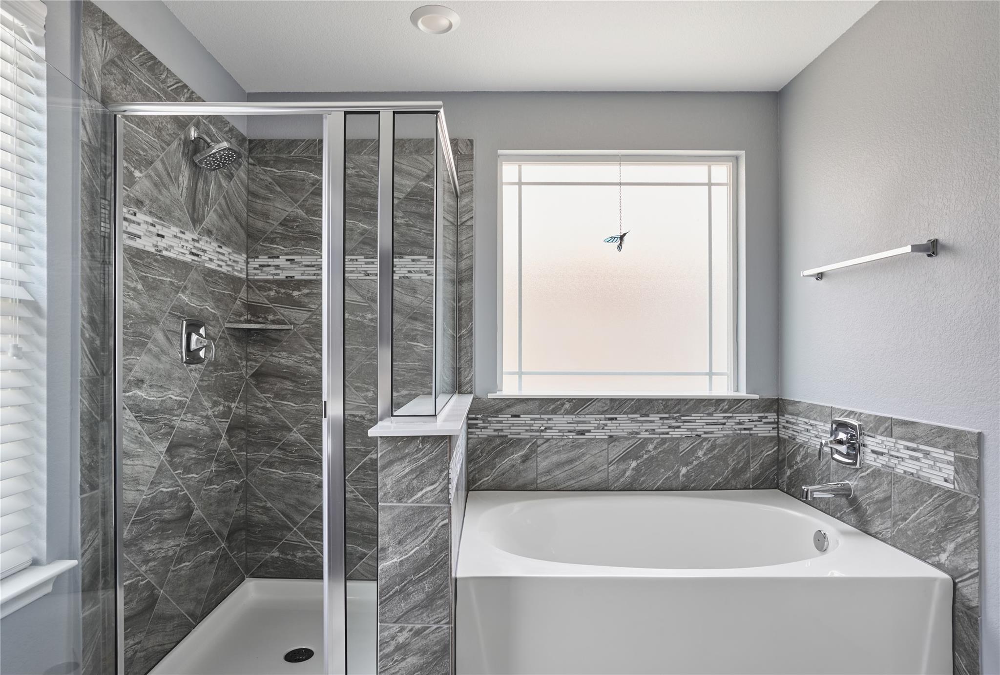 144 Holstein St, Hutto, TX 78634