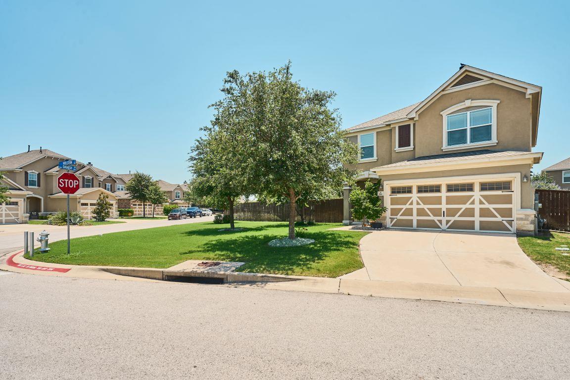 144 Holstein St, Hutto, TX 78634