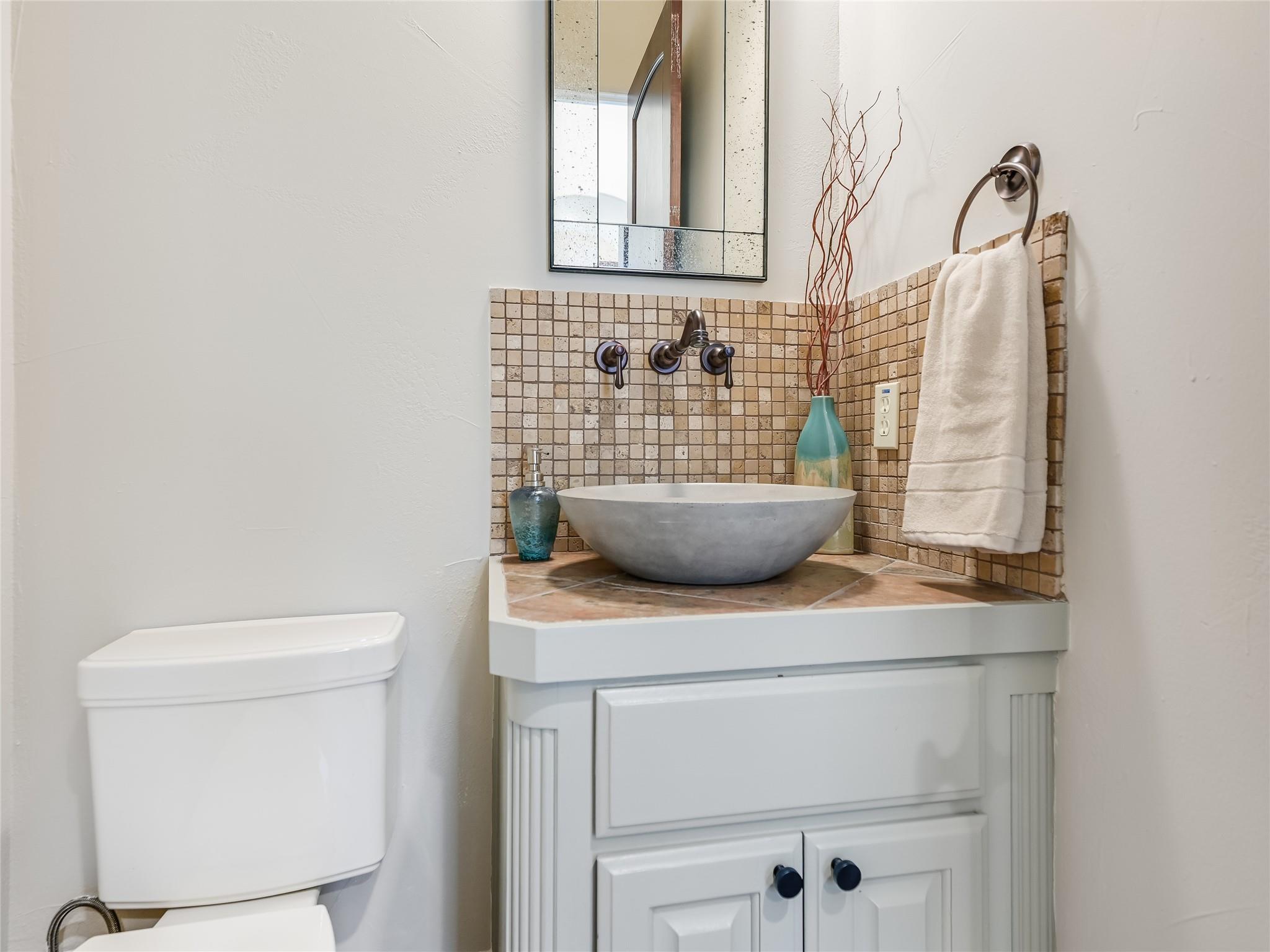 17545 E Reed Parks Rd # 5, Jonestown, TX 78645