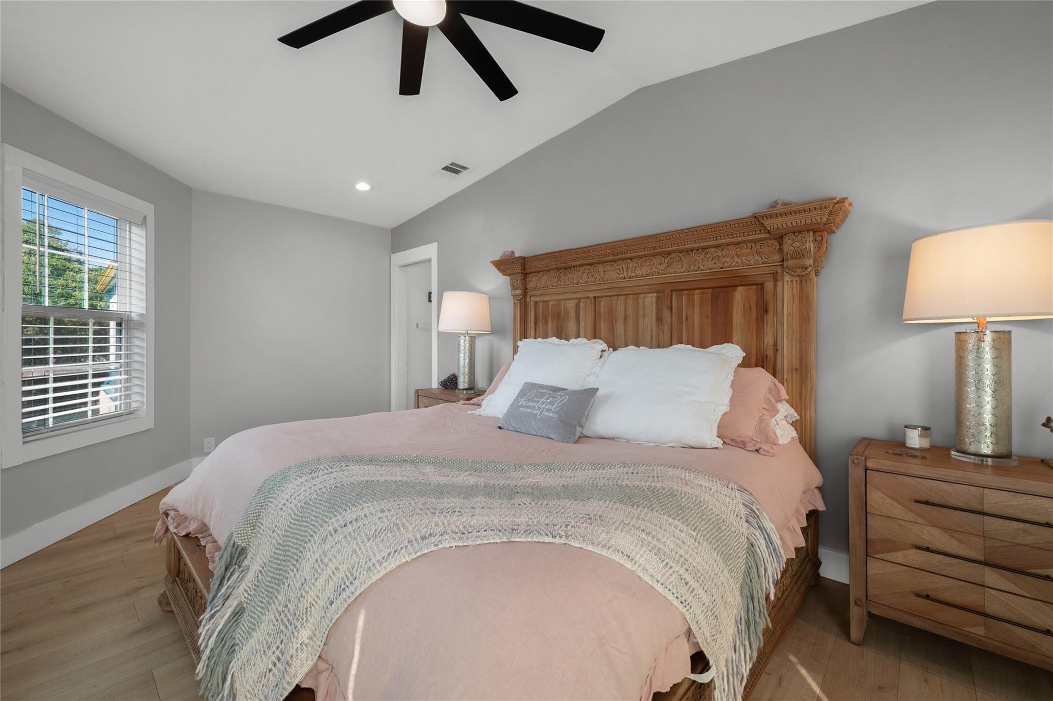 120 Acapulco Dr, Lakeway, TX 78734