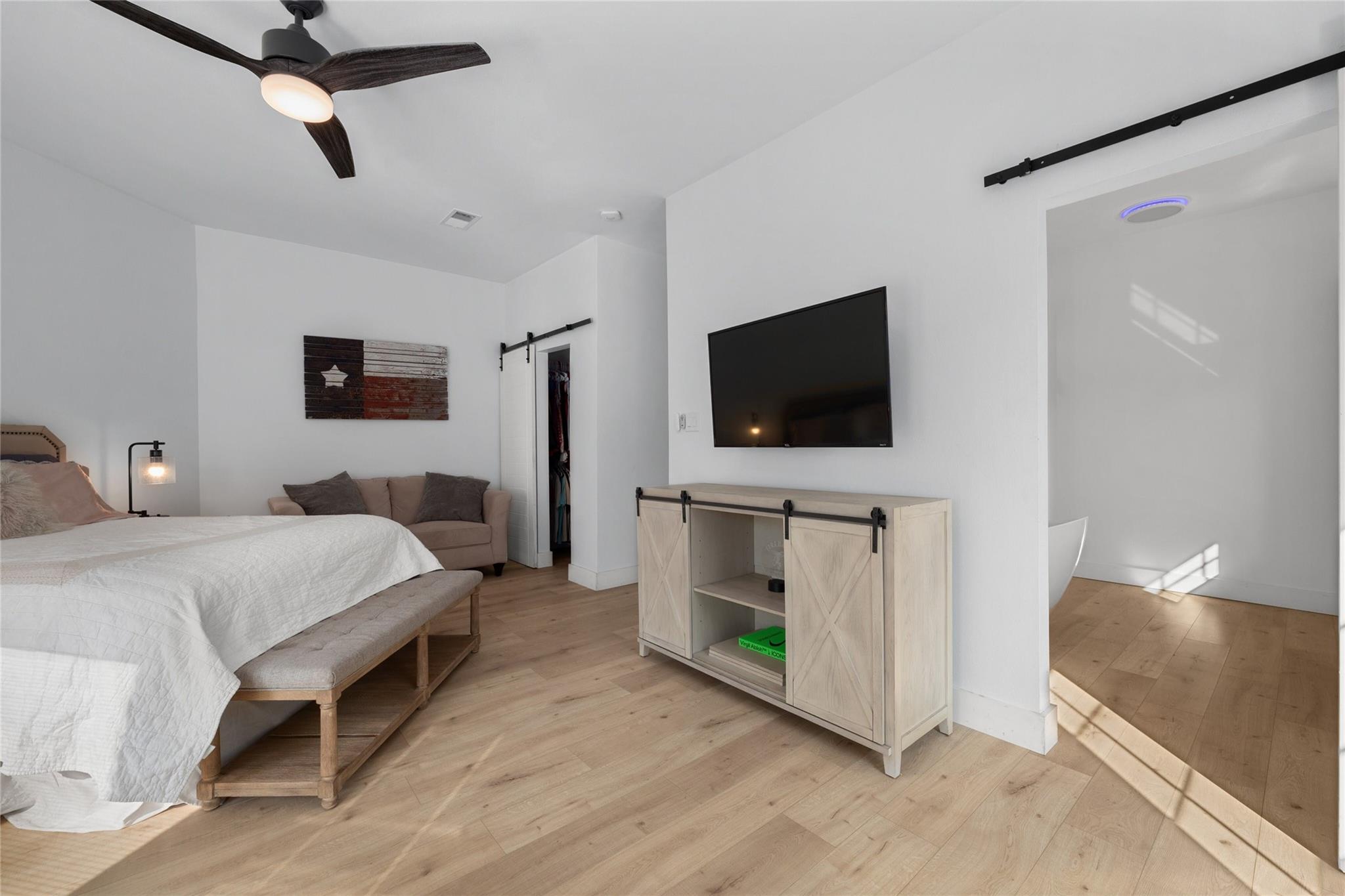 120 Acapulco Dr, Lakeway, TX 78734