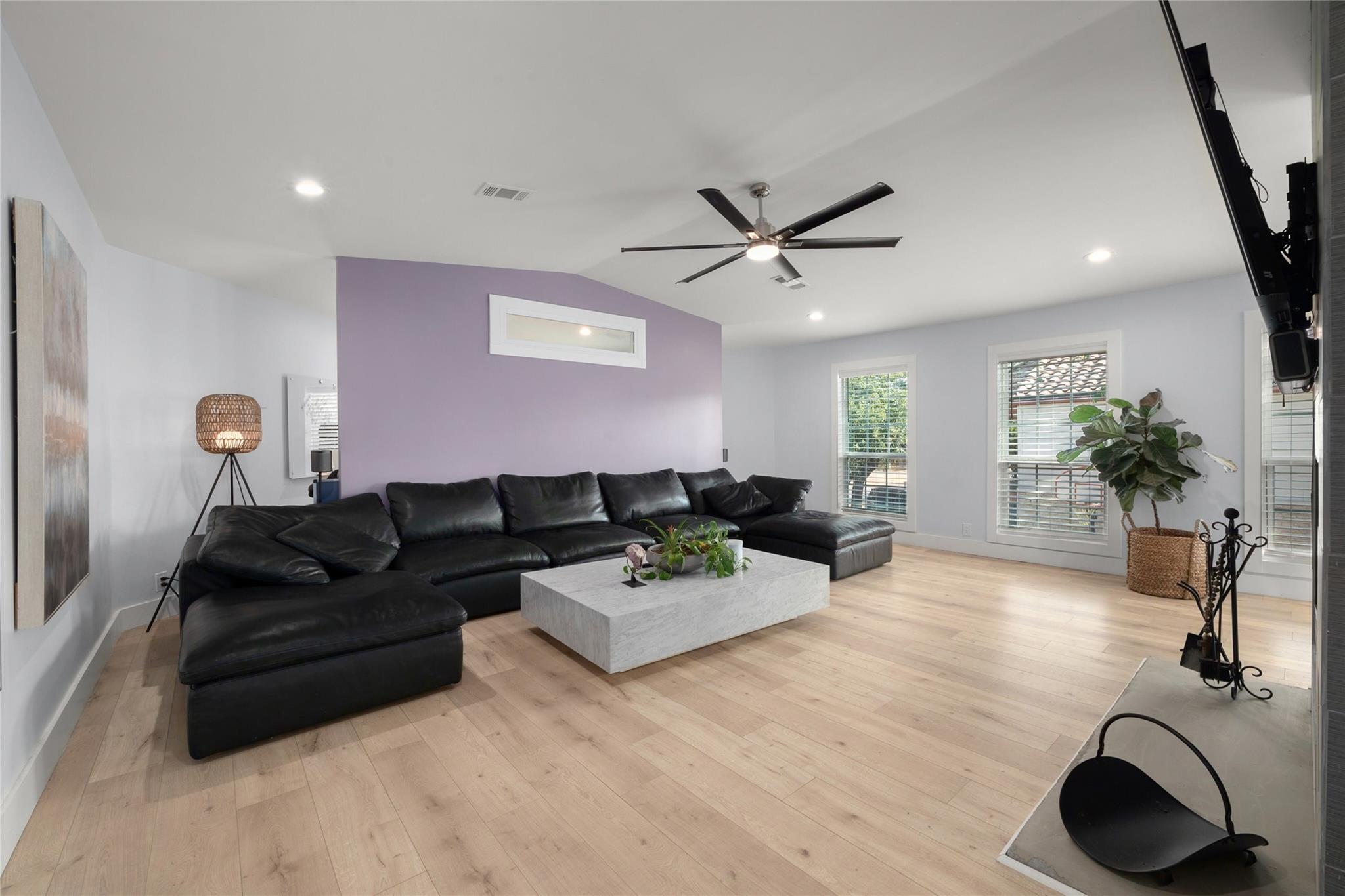 120 Acapulco Dr, Lakeway, TX 78734