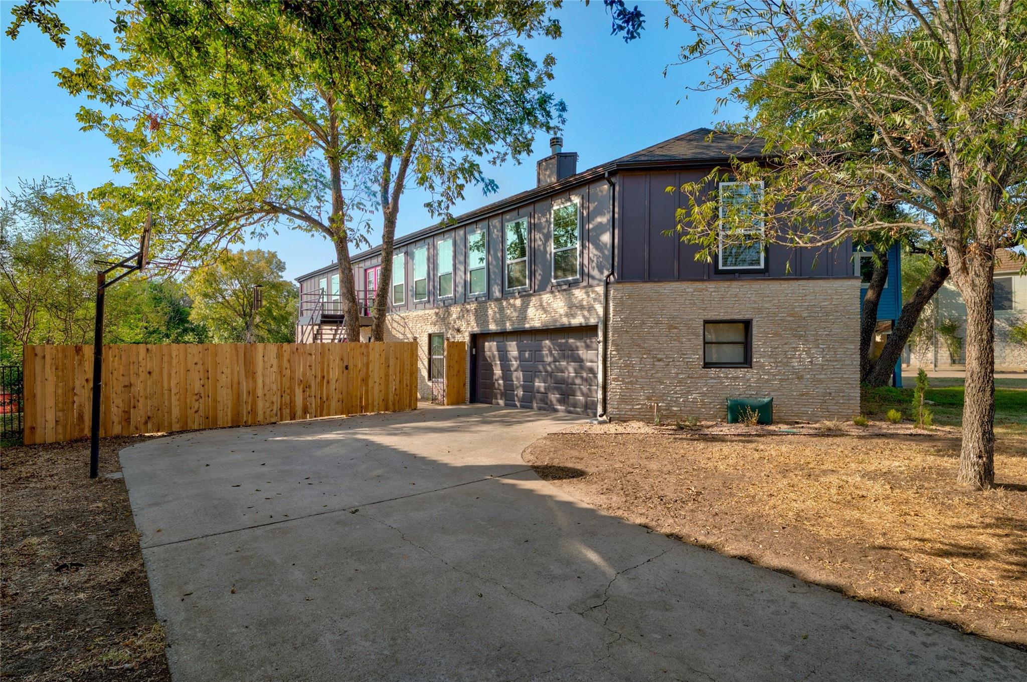 120 Acapulco Dr, Lakeway, TX 78734