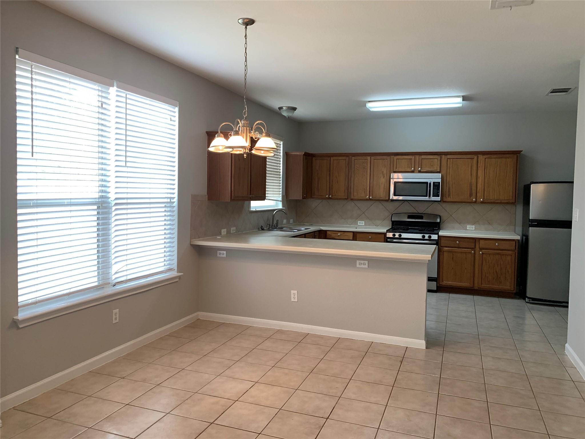 1221 Mathias St, Cedar Park, TX 78613