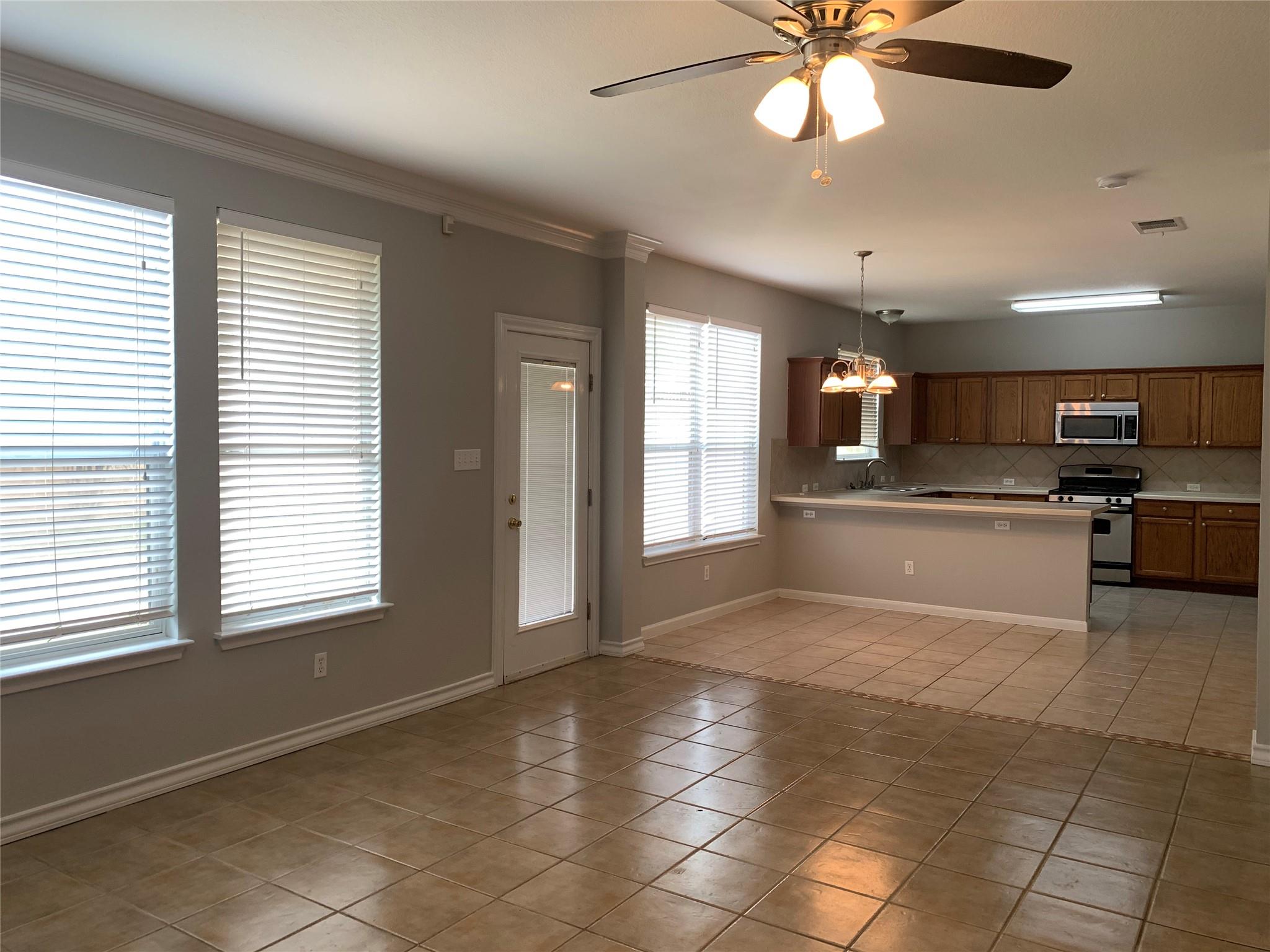 1221 Mathias St, Cedar Park, TX 78613