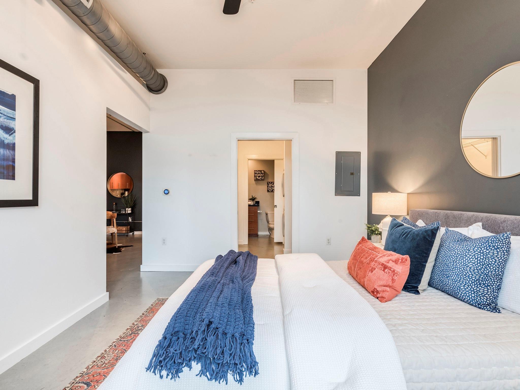 2235 E 6th St # 302, Austin, TX 78702