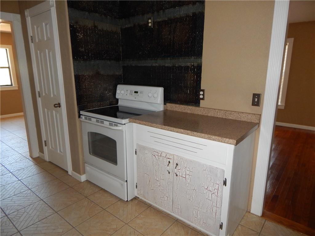 330 E Cedar St, Bertram, TX 78605