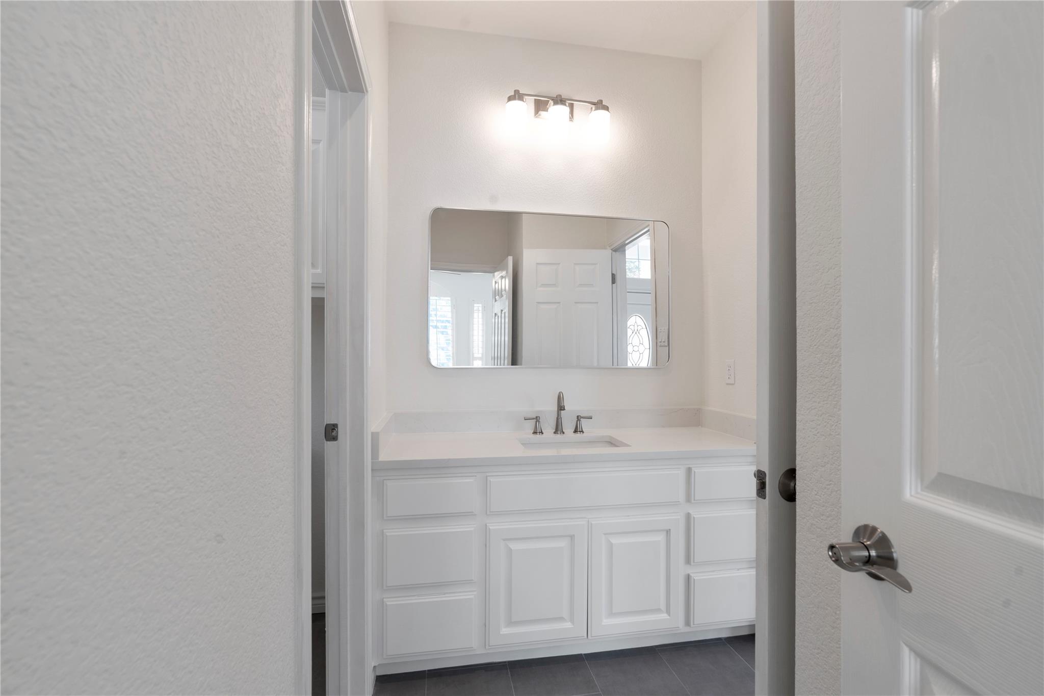 403 Hazeltine Dr, Lakeway, TX 78734