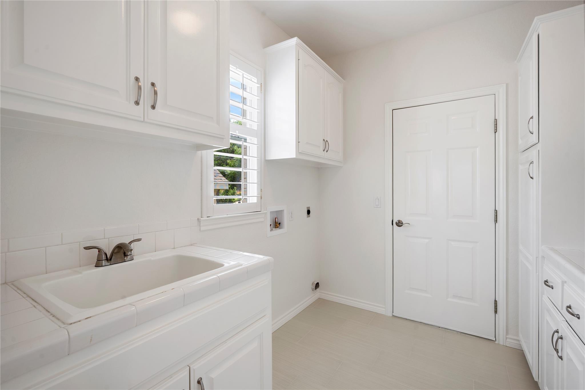 403 Hazeltine Dr, Lakeway, TX 78734