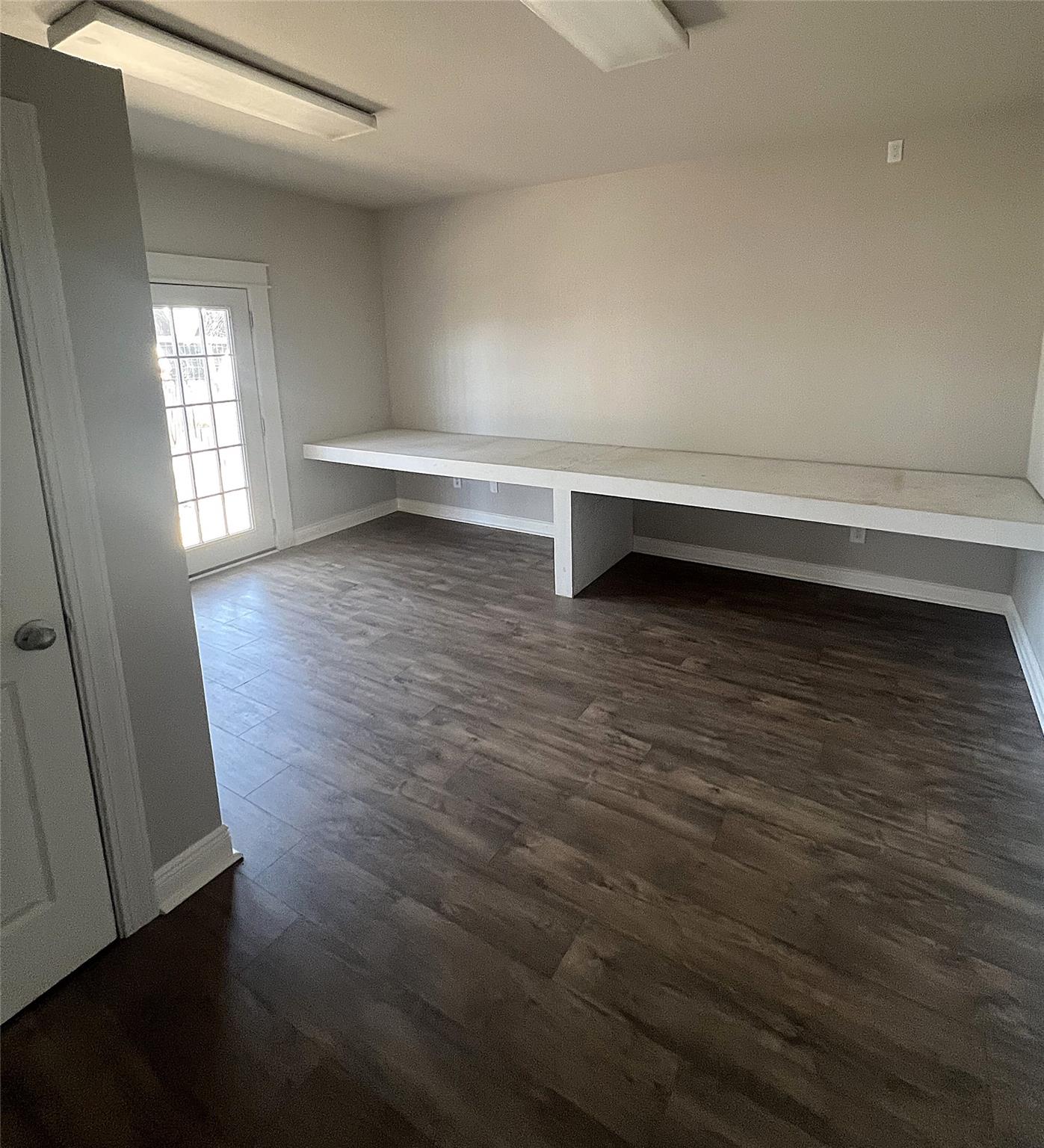 21122 W State Hwy 71 # A, Spicewood, TX 78669