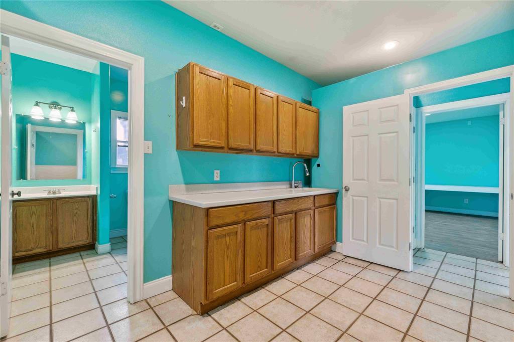 21122 W State Hwy 71 # A, Spicewood, TX 78669