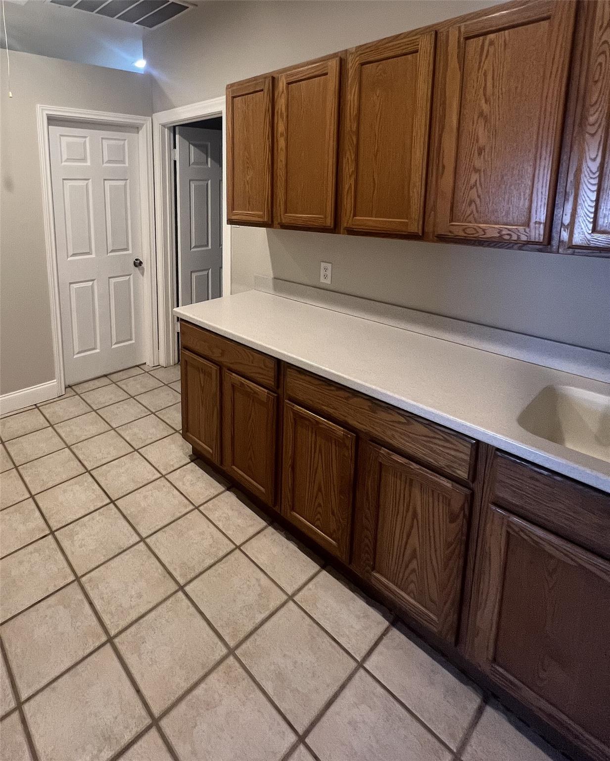 21122 W State Hwy 71 # A, Spicewood, TX 78669