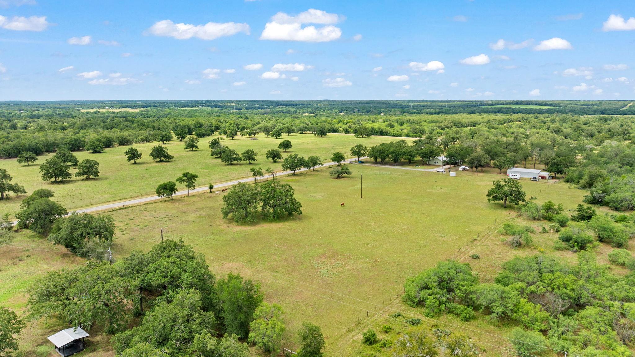 3434 Prairie Lea Rd, Kingsbury, TX 78638