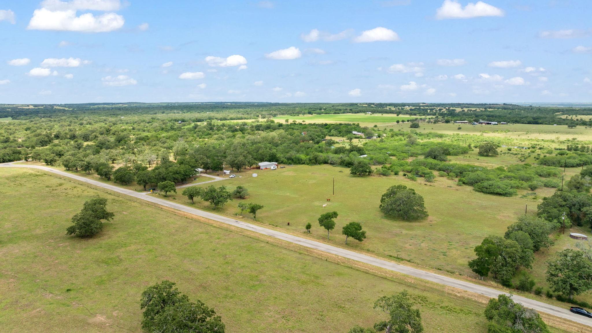 3434 Prairie Lea Rd, Kingsbury, TX 78638