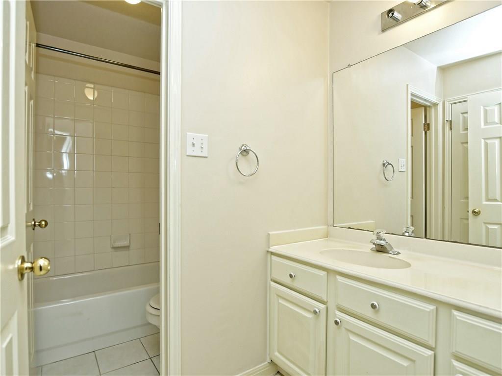 1725 Dapplegrey Ln, Austin, TX 78727