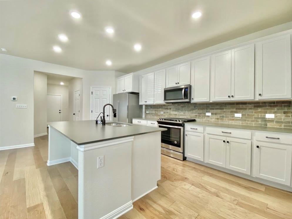 1821 Cantonata Dr, Leander, TX 78641