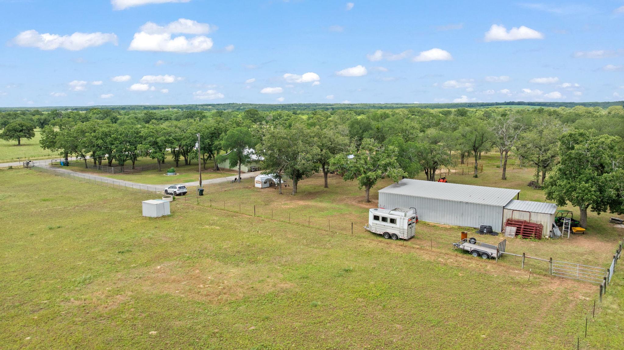 3434 Prairie Lea Rd, Kingsbury, TX 78638