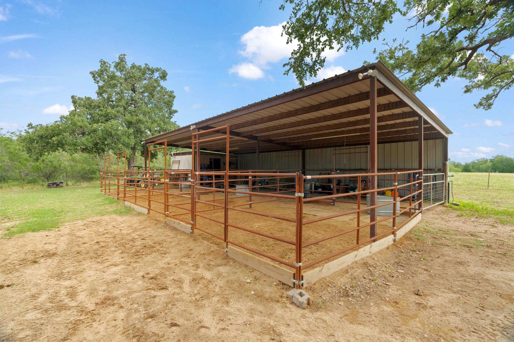 3434 Prairie Lea Rd, Kingsbury, TX 78638