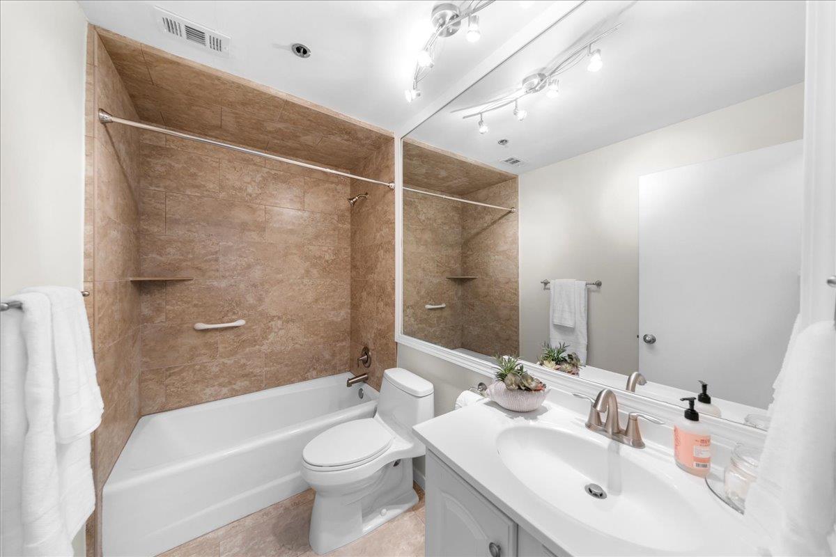 40 N Interstate Hwy 35 # 6B3, Austin, TX 78701