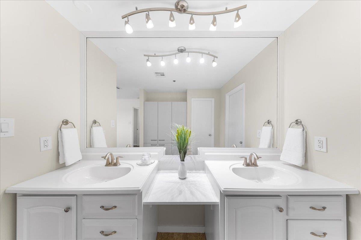 40 N Interstate Hwy 35 # 6B3, Austin, TX 78701