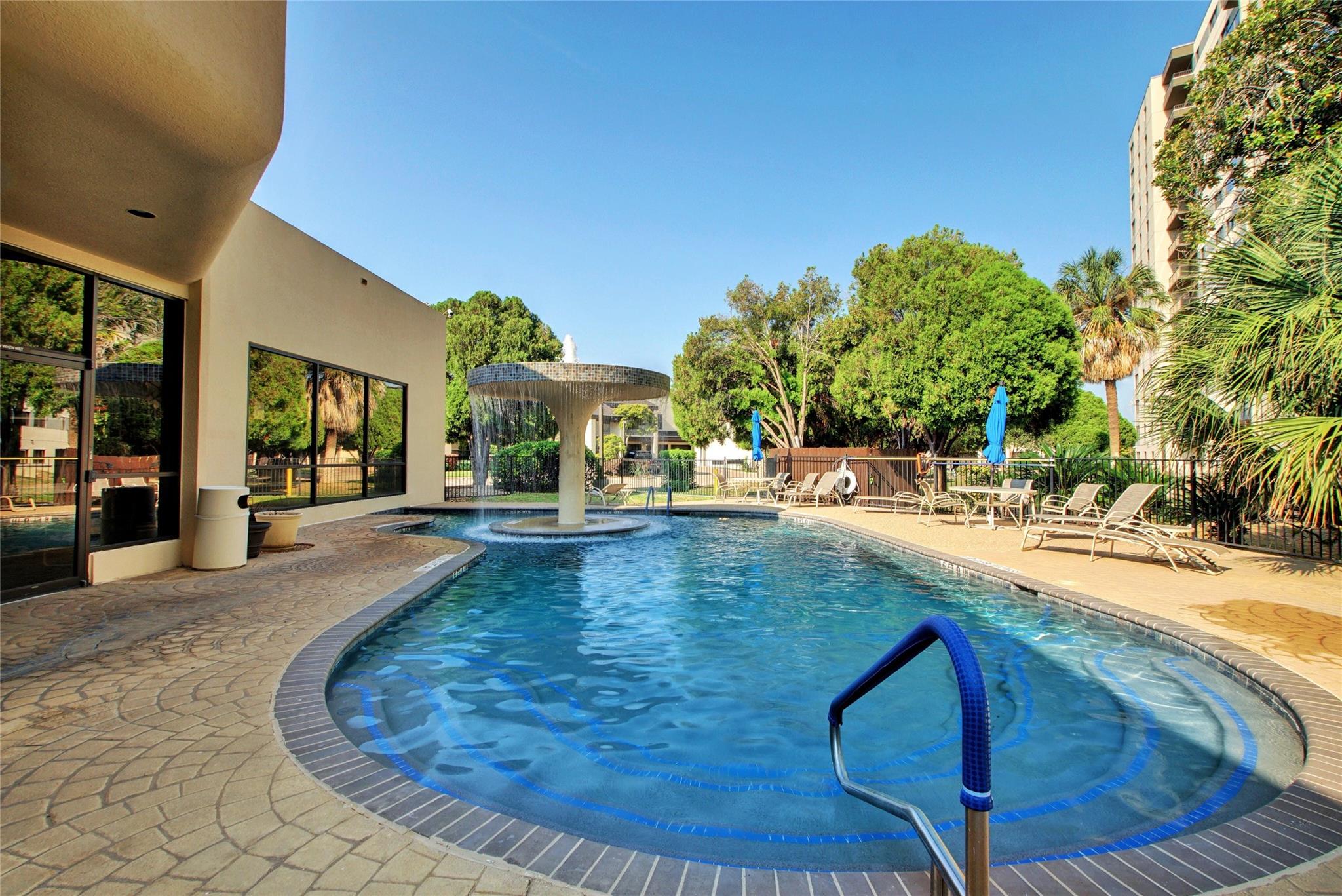 40 N Interstate Hwy 35 # 6B3, Austin, TX 78701