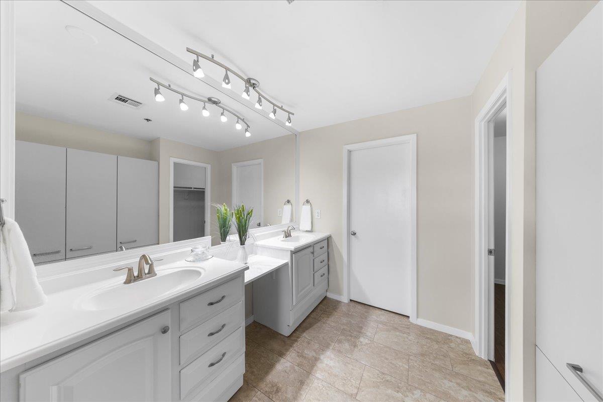 40 N Interstate Hwy 35 # 6B3, Austin, TX 78701