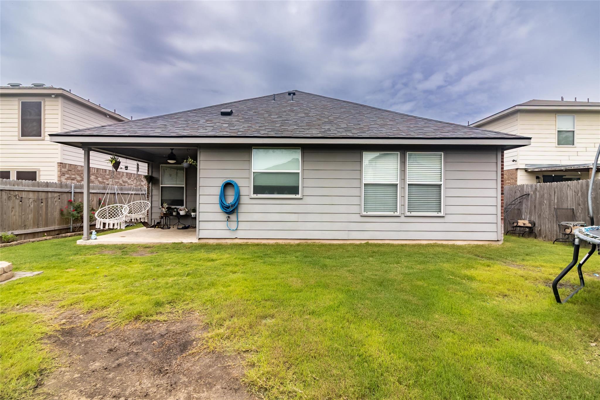 404 Moorhen Cv, Leander, TX 78641