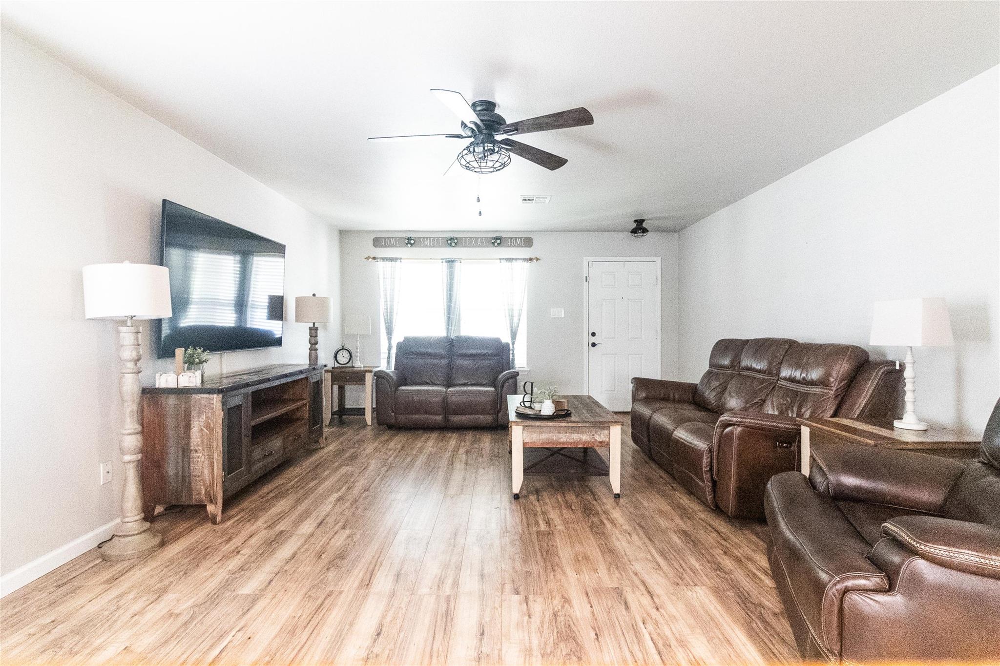 404 Moorhen Cv, Leander, TX 78641