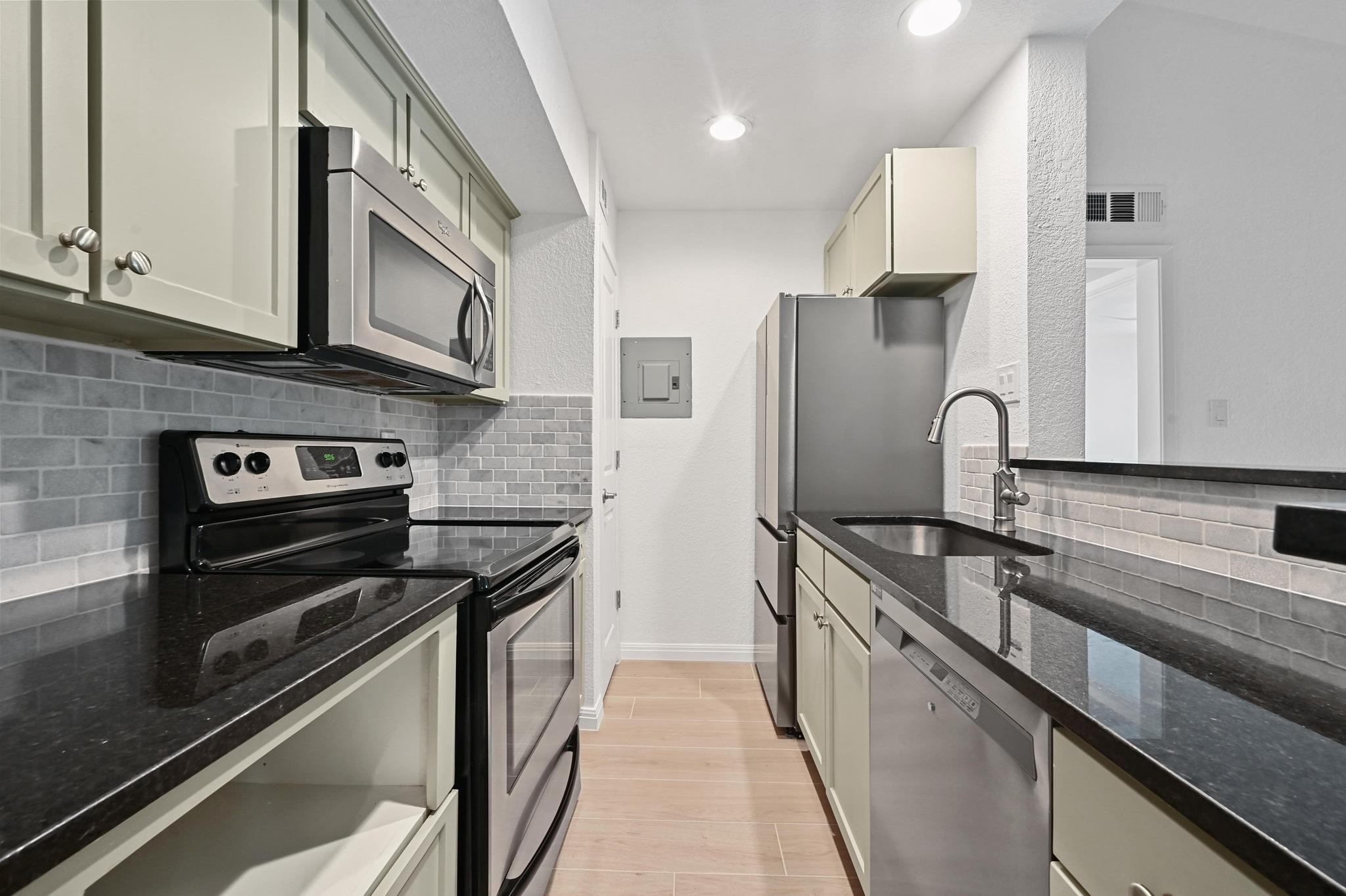 3204 Menchaca Rd # 212, Austin, TX 78704