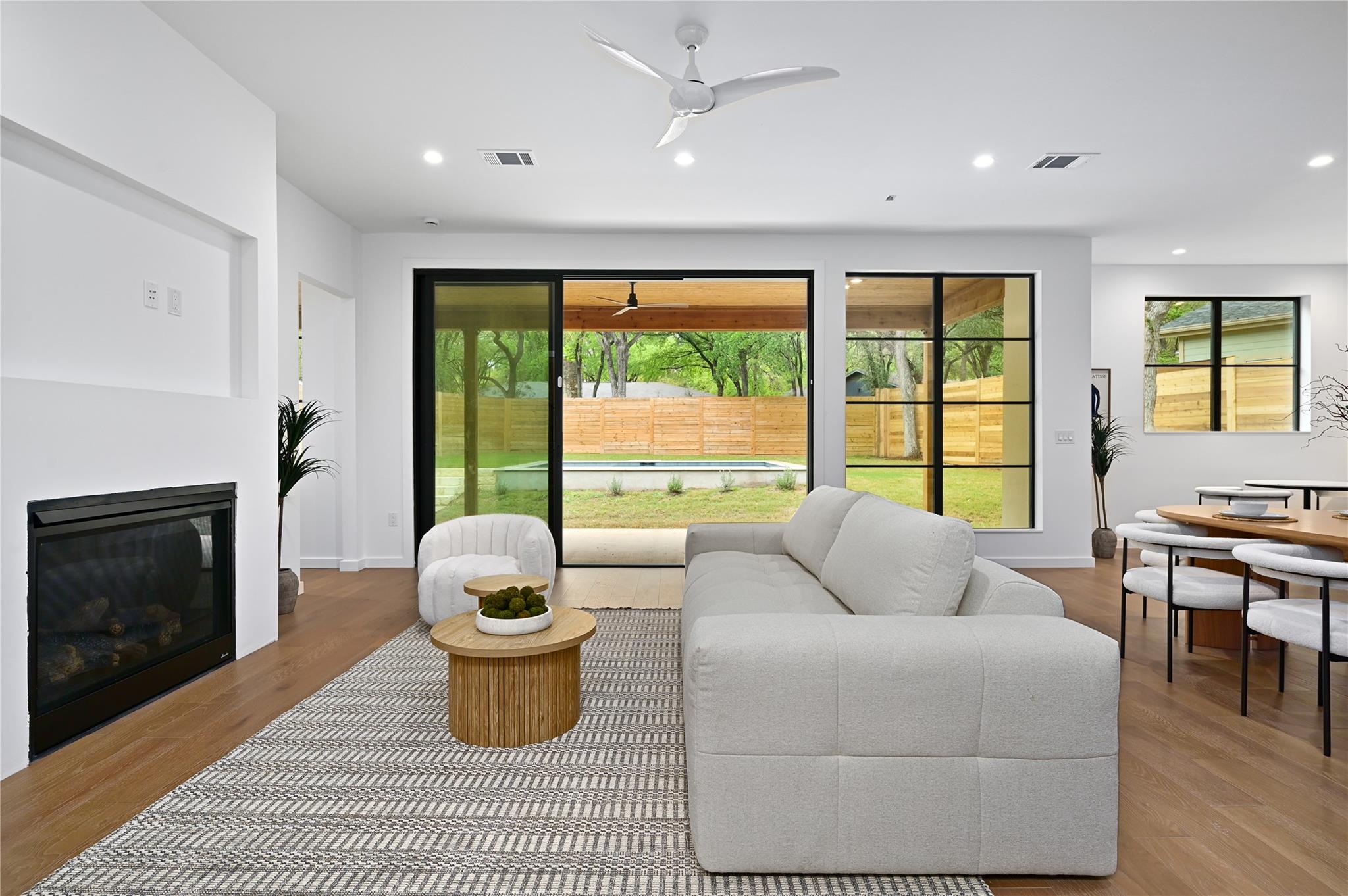 2635 Barton Hills Dr, Austin, TX 78704