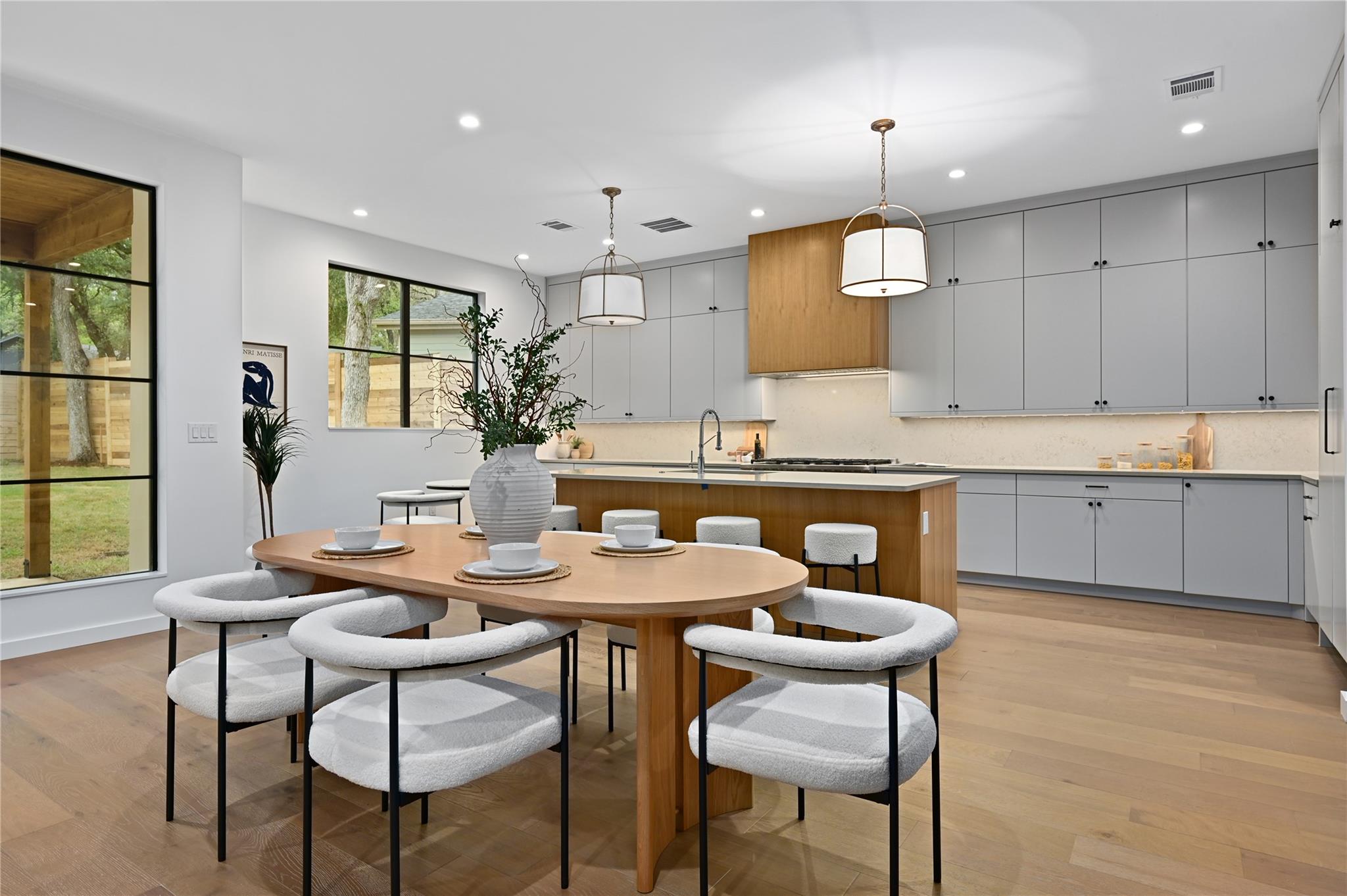 2635 Barton Hills Dr, Austin, TX 78704