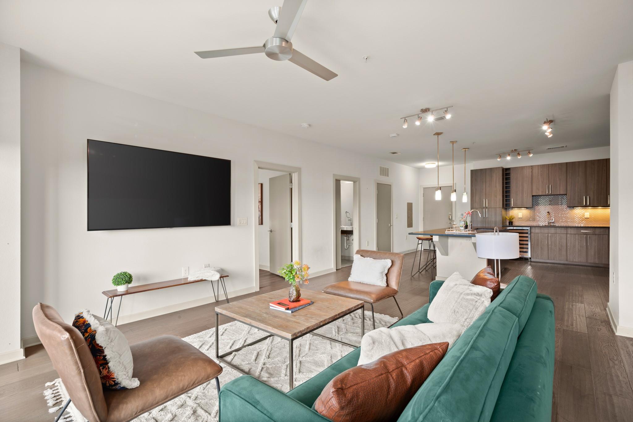 3600 S LAMAR Blvd # 214, Austin, TX 78704