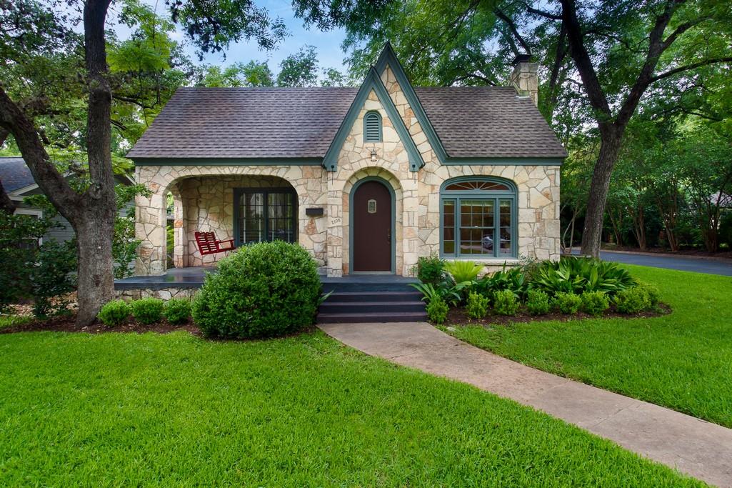 2108 Robinhood Trl, Austin, TX 78703