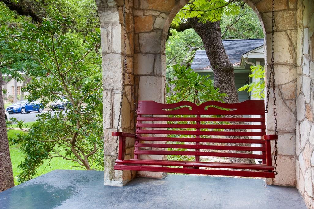 2108 Robinhood Trl, Austin, TX 78703