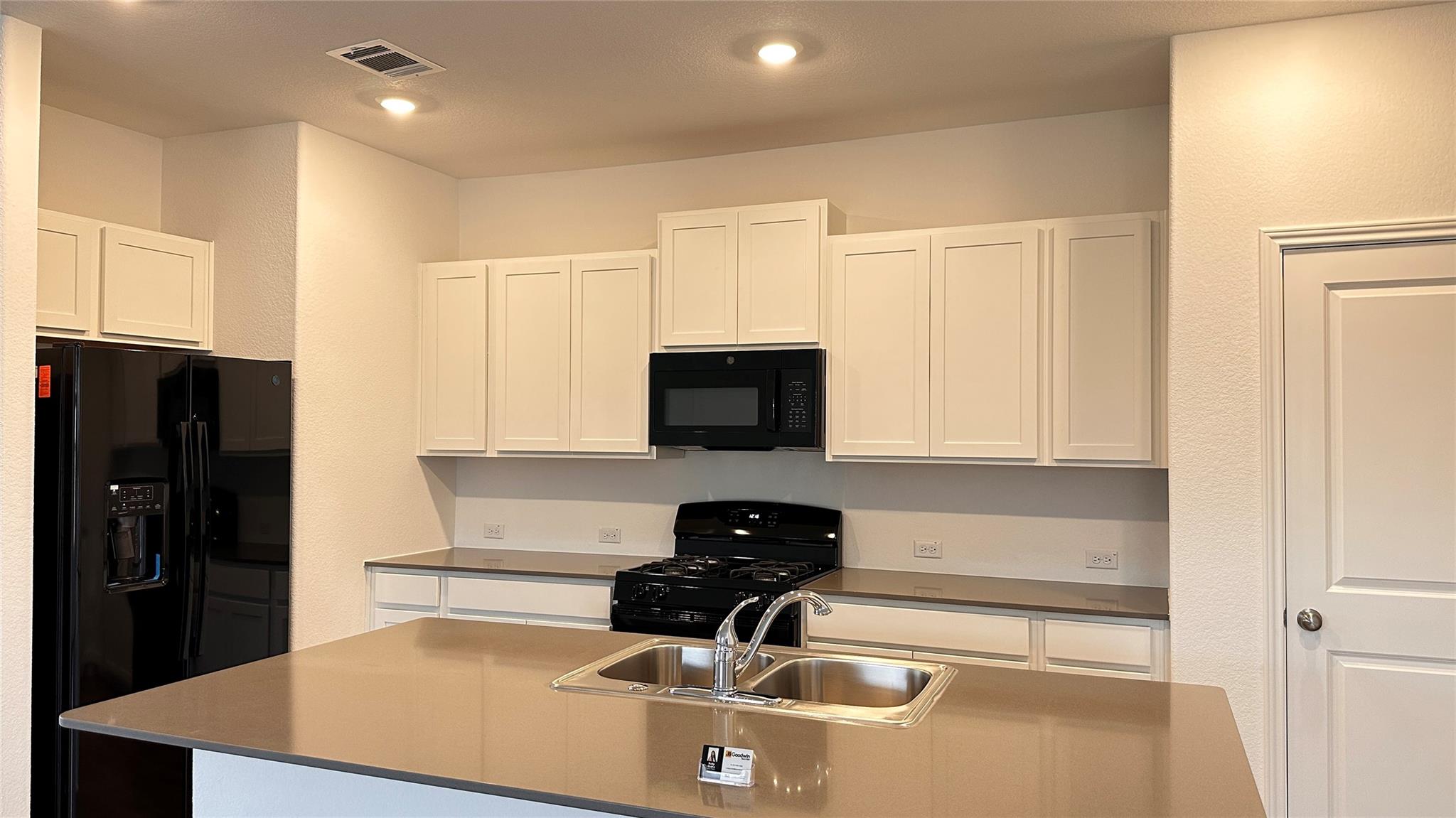 113 Allegro Dr, Hutto, TX 78634