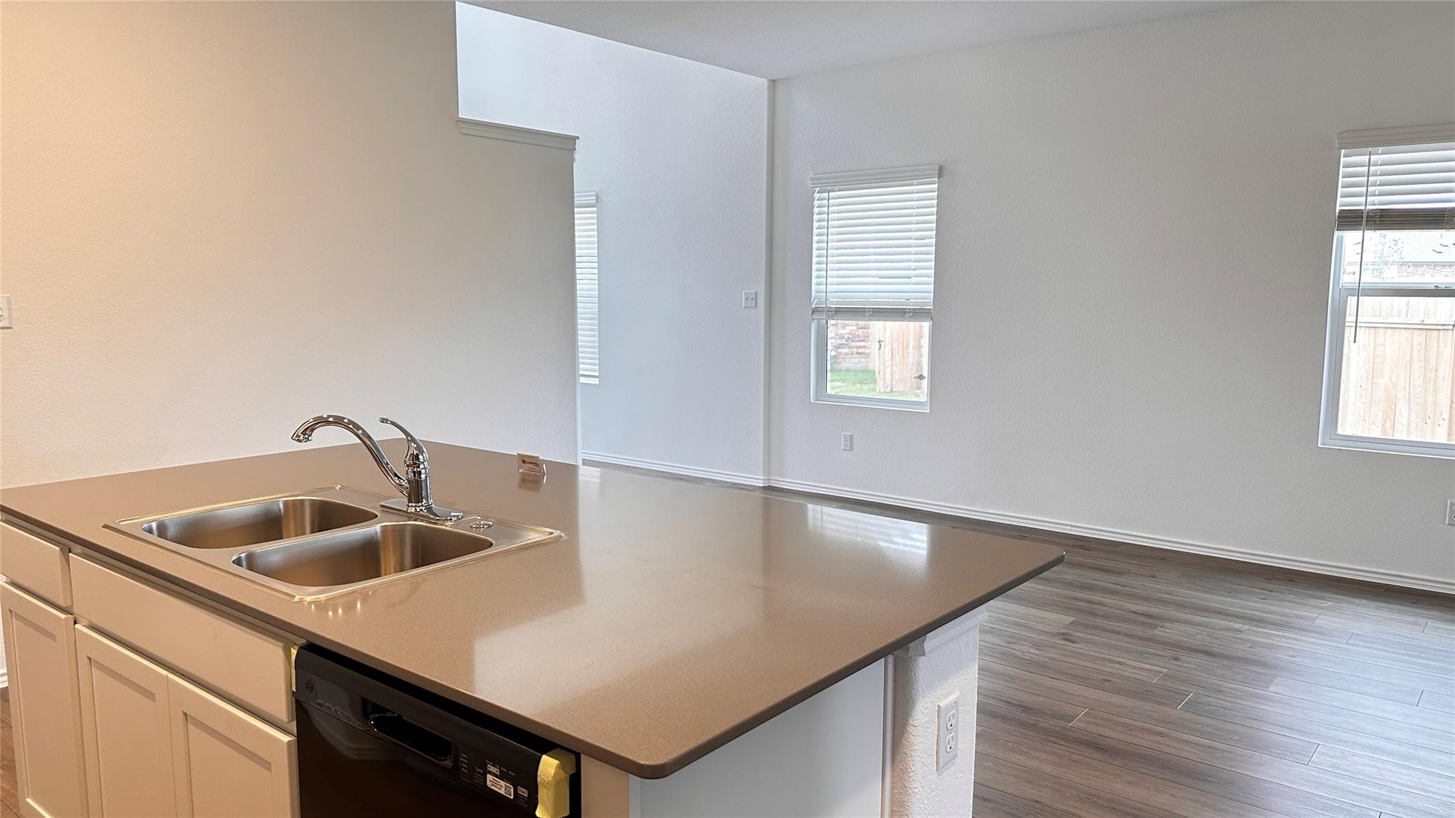 113 Allegro Dr, Hutto, TX 78634